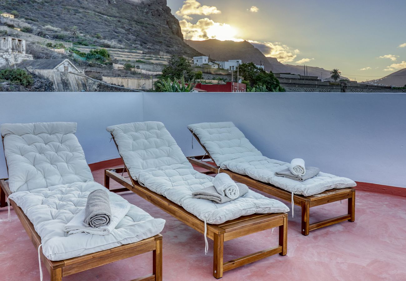 Ferienhaus in Garachico - Spacious Home w/ Tropical pick-up Garden/Near Seaside