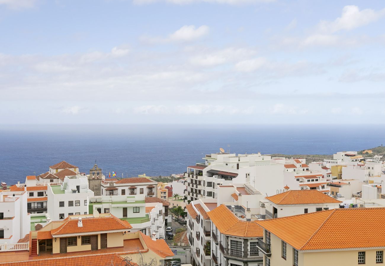 Ferienwohnung in Icod de los Vinos - Stadtzentrum-Apartment mit schnellem WLAN & Dachterrasse