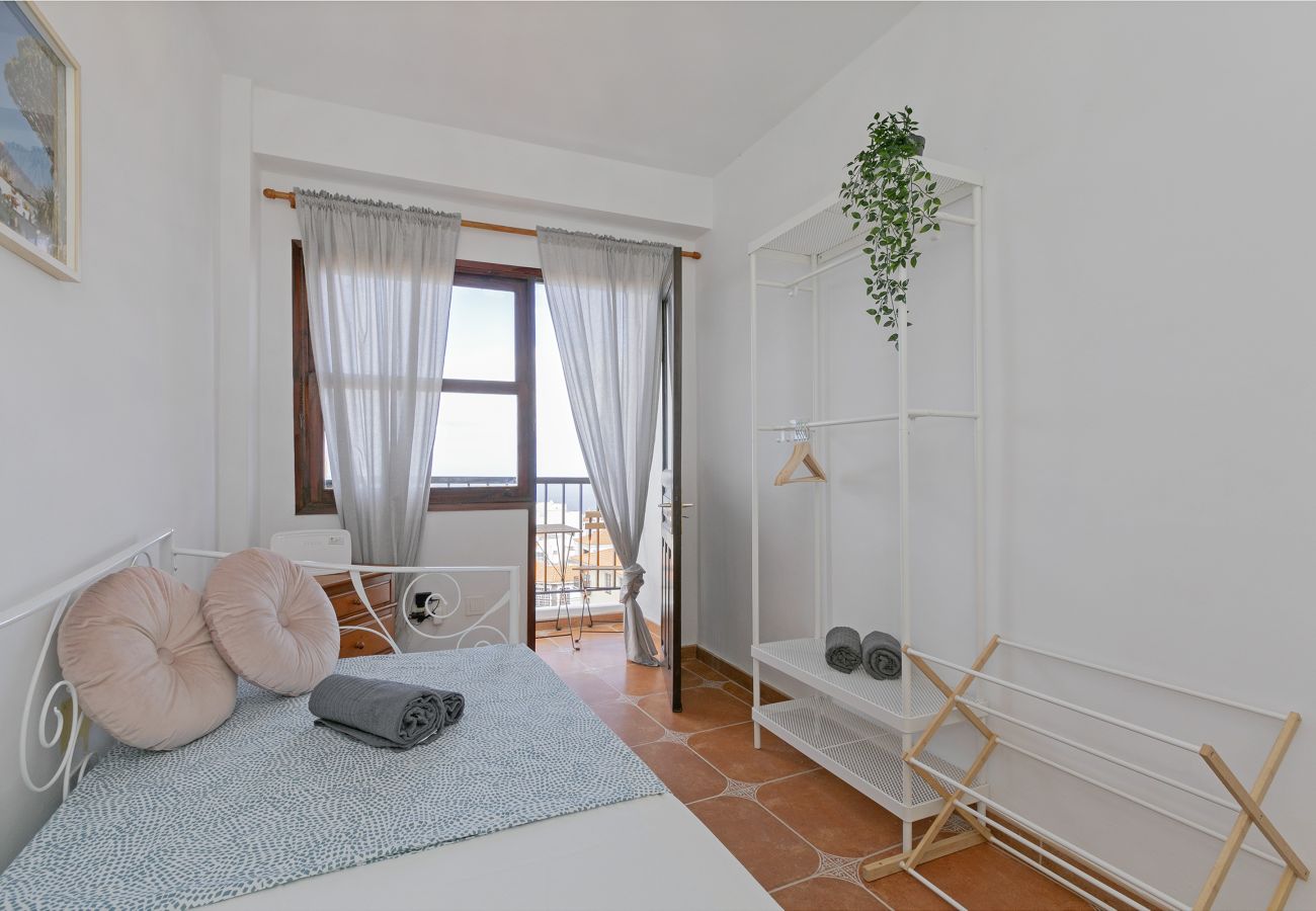 Ferienwohnung in Icod de los Vinos - Stadtzentrum-Apartment mit schnellem WLAN & Dachterrasse