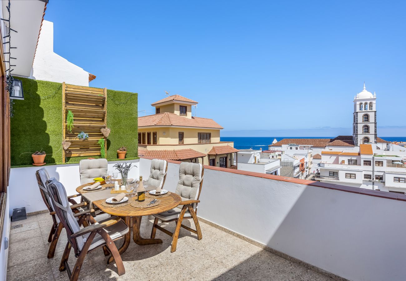 Ferienwohnung in Garachico - Central Penthouse w/ big terrace & ocean/city view