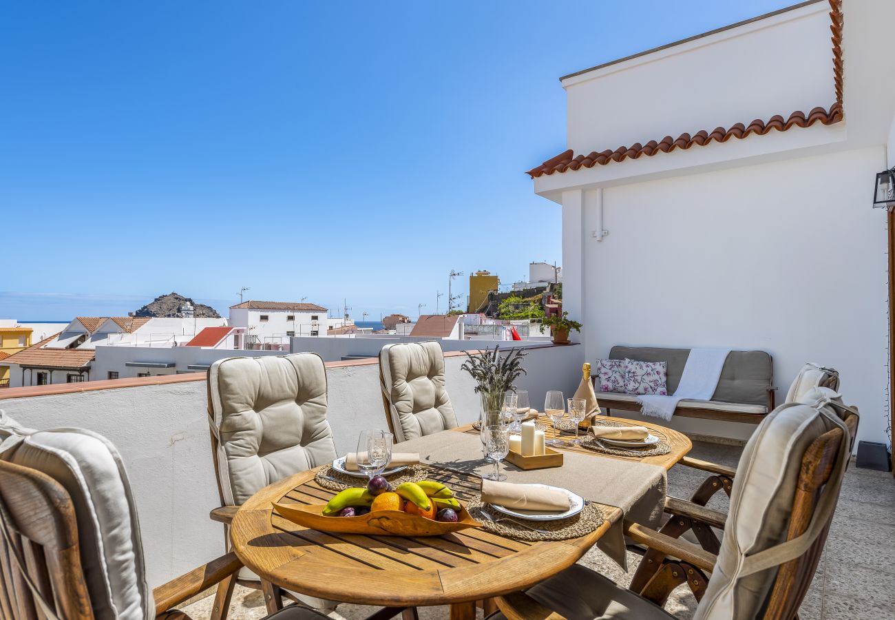 Ferienwohnung in Garachico - Central Penthouse w/ big terrace & ocean/city view