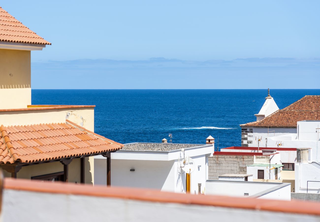 Ferienwohnung in Garachico - Central Penthouse w/ big terrace & ocean/city view