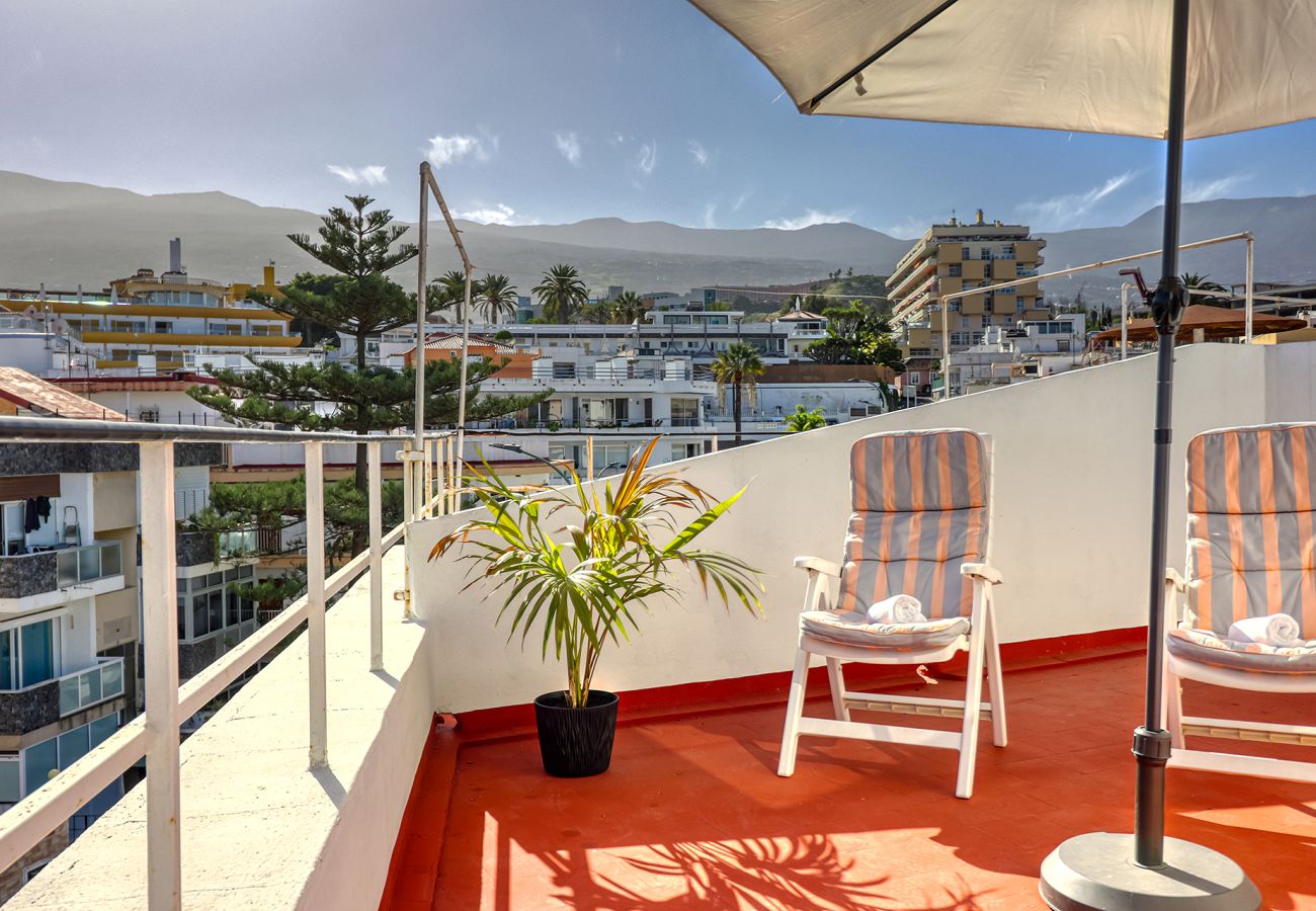 Apartamento en Puerto de la Cruz - Apart. espacioso en planta superior/ patio grande