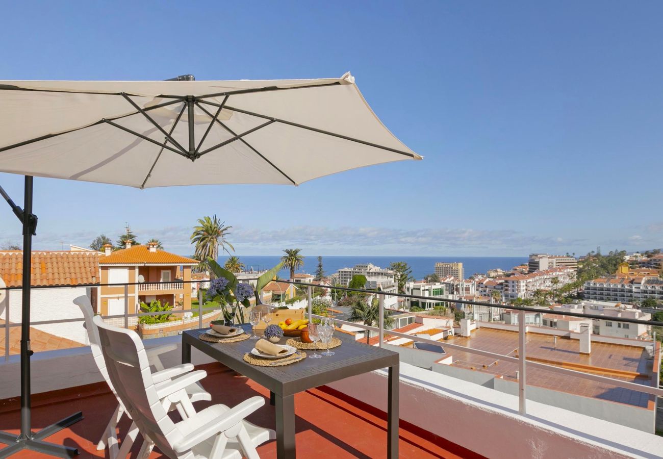 Apartamento en Puerto de la Cruz - Apart. espacioso en planta superior/ patio grande