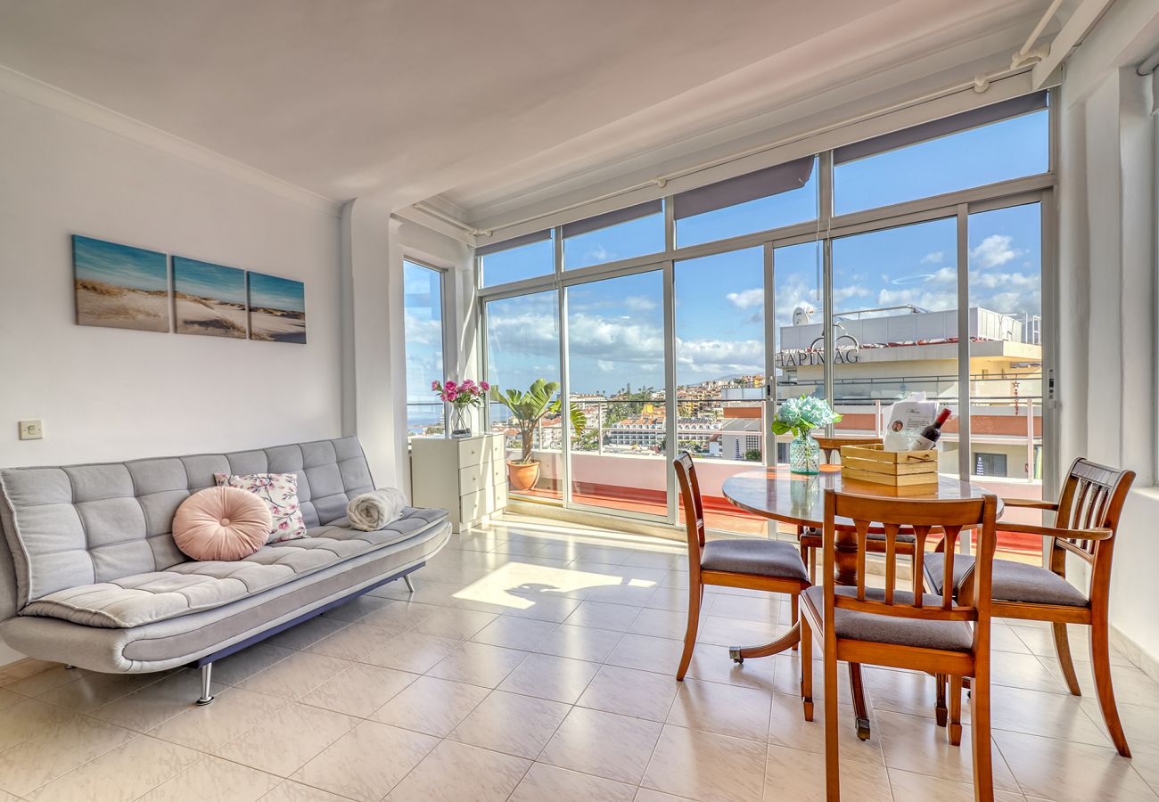 Appartement à Puerto de la Cruz - Spacious top-floor penthouse w/ Huge terrace